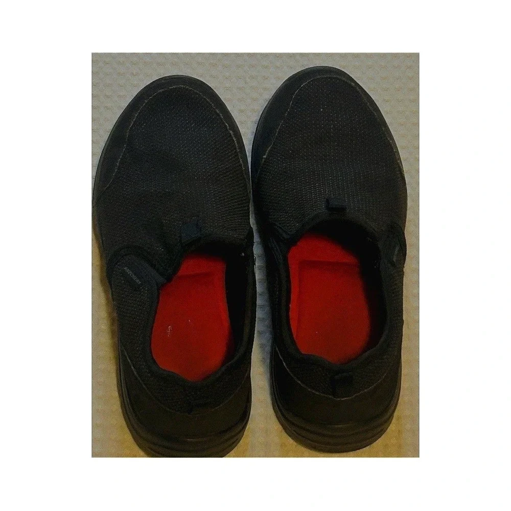 Skechers - Slip In Youth Size 3.5 Hiking Running Sneakers Black Relaxed Fit